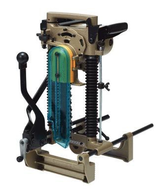 MAKITA DŁUTOWNICA ŁAŃCUCHOWA 1140W 7104L MAKITA DŁUTOWNICA ŁAŃCUCHOWA 1140W 7104L